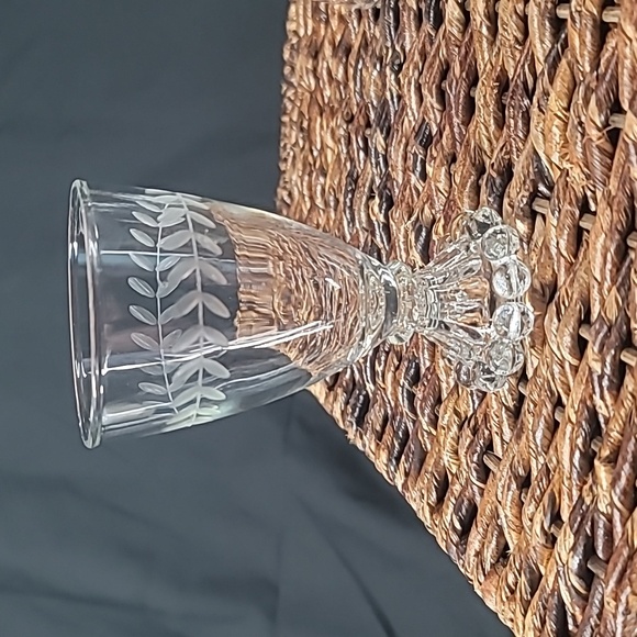 Set of (4) Liquor Cocktail Laurel (Gray Cut) by Anchor Hocking - Picture 2 of 9